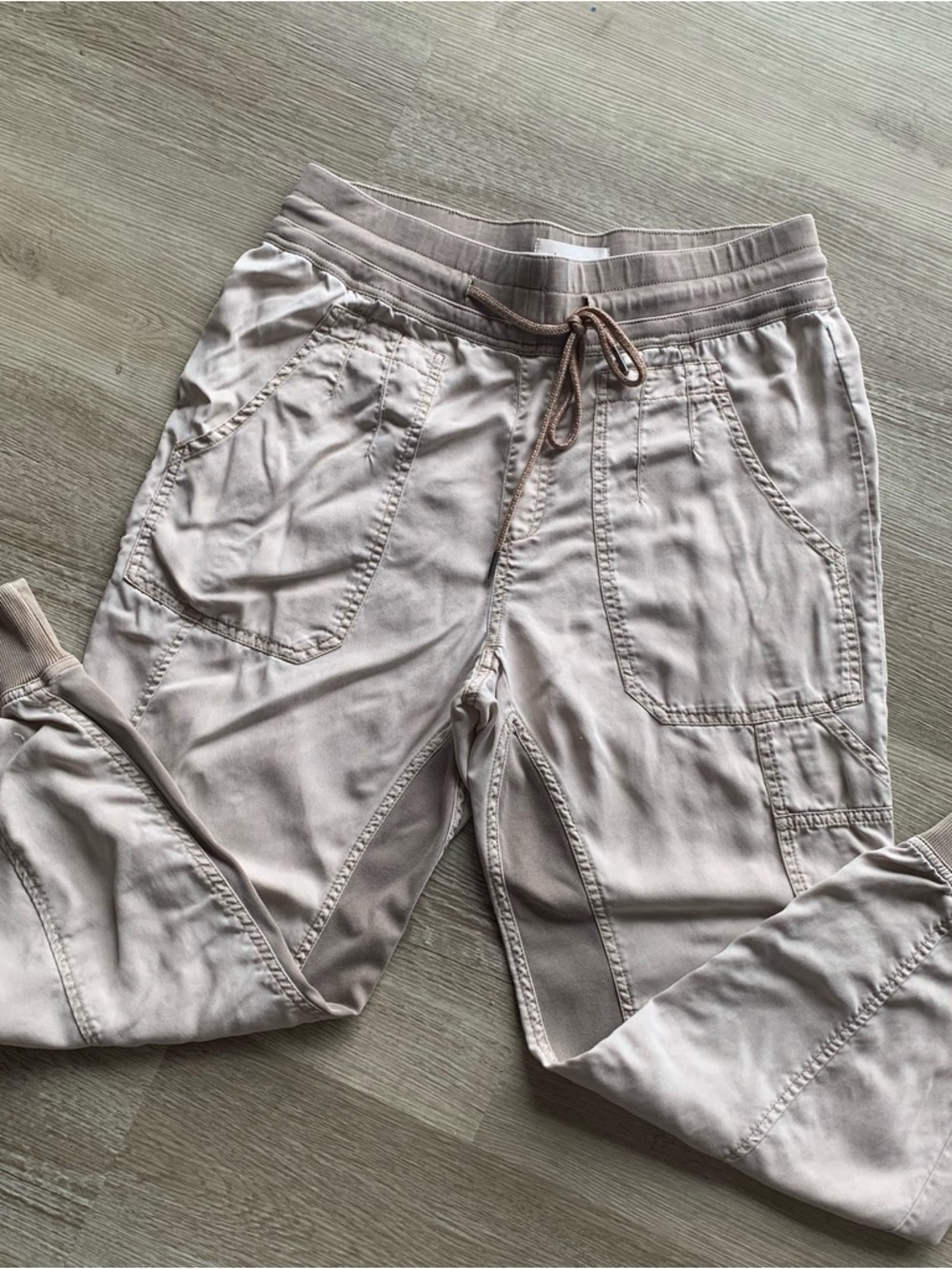 Tan Pull On Cargo Joggers by Anthropology 
SZ M
